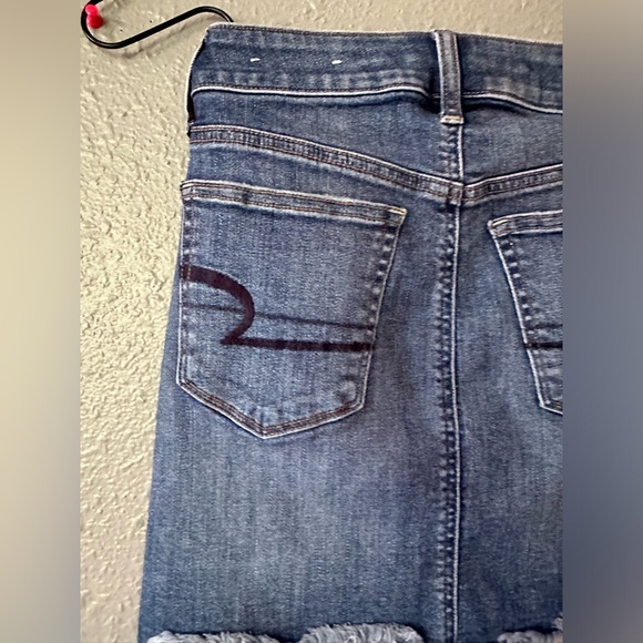 American Eagle Petite Size 00 Mid Waist Raw Hem Blue Denim Jean Mini Skirt NWOT - Picture 11 of 13